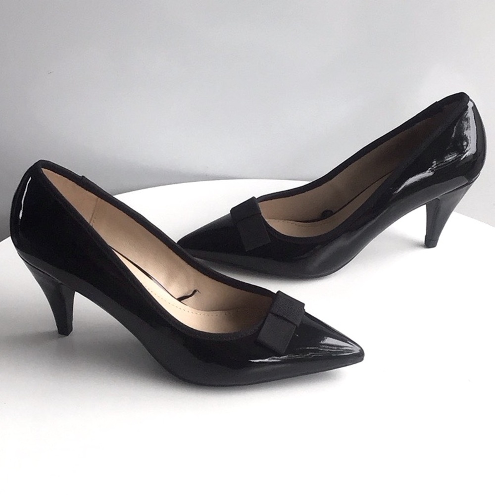 Zara black pointy bow patent heels